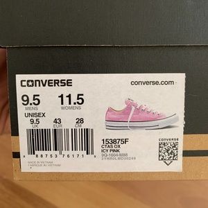 Mens Size 9.5 Converse (Pink)